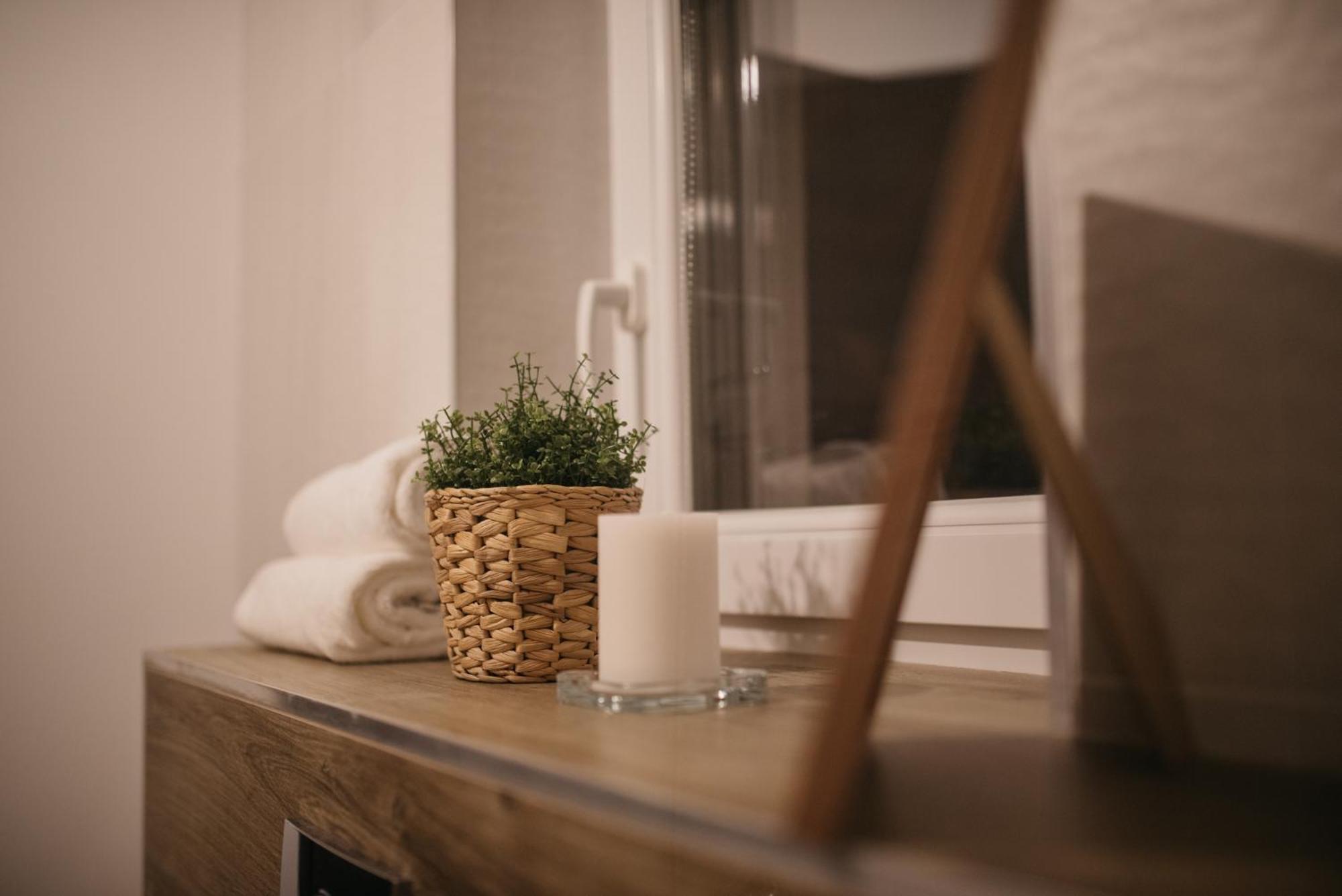Nuez Apartments Dumbravita  Bagian luar foto